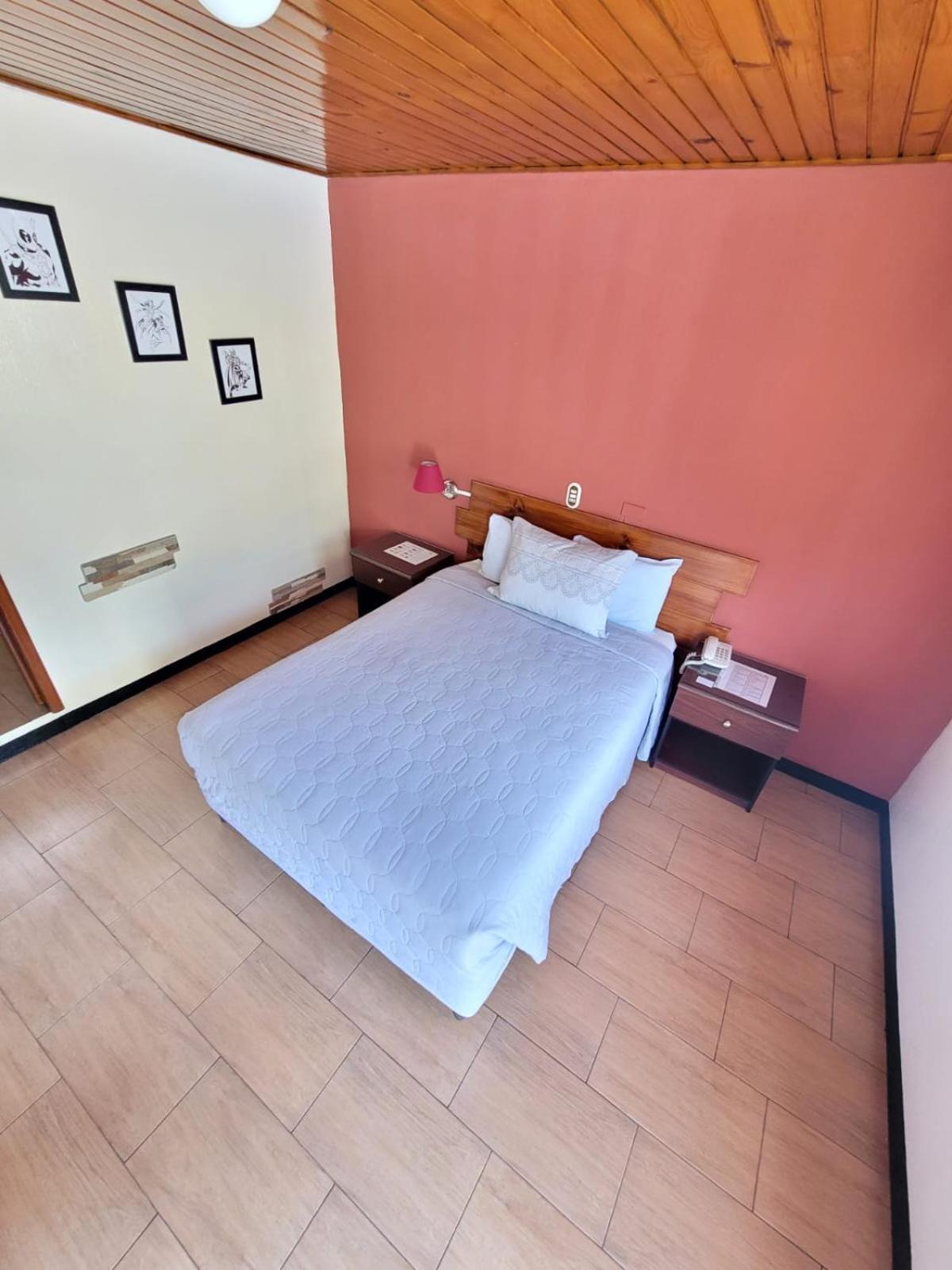Hotel Y Restaurante Villa Esmeralda Quetzaltenango Extérieur photo