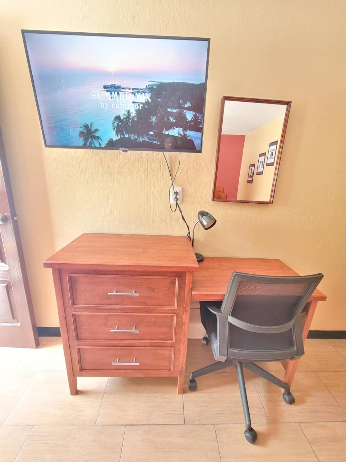 Hotel Y Restaurante Villa Esmeralda Quetzaltenango Extérieur photo